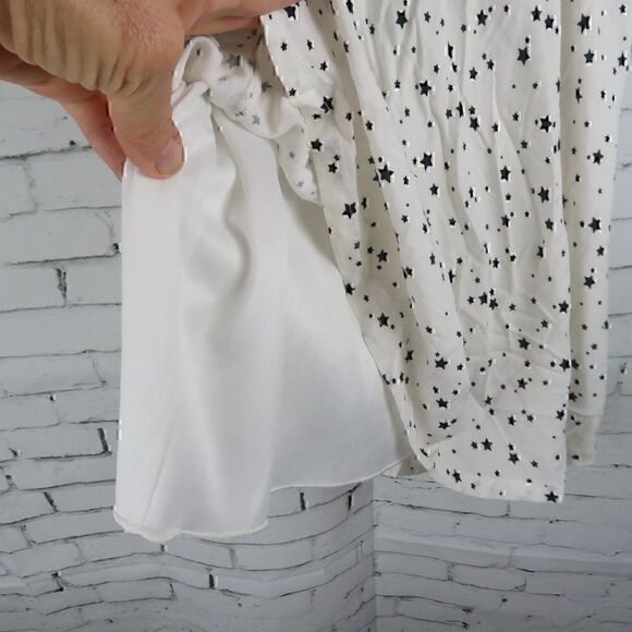 ALTAR'D STATE WHITE WITH BLACK STARS MINI TULIPSKIRT SIZE SMALL - Picture 6 of 8